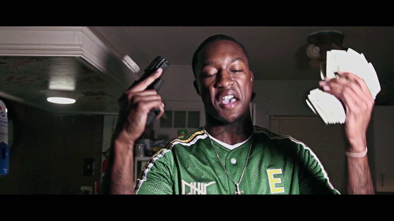 30 Roundz music video still